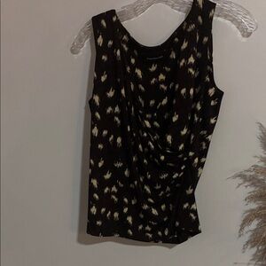 Jones New York Black and Cream Patterned Tank Top
